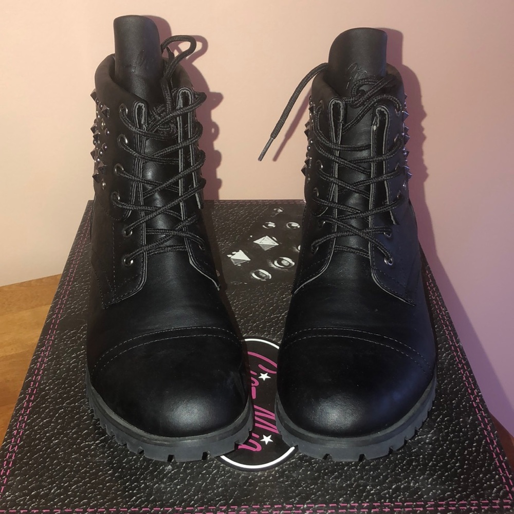 Black lace up boots